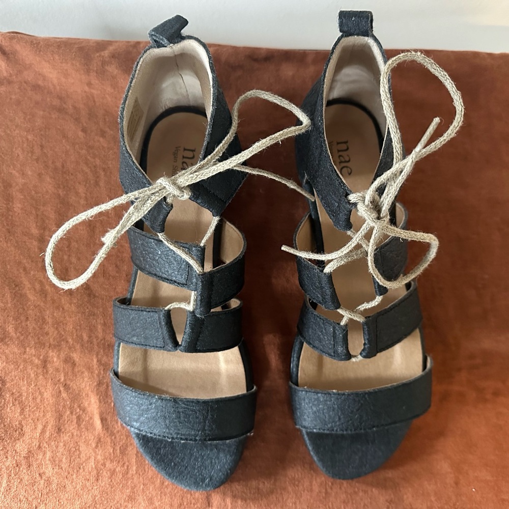 Nae-Vegan Lace-Up Sandal - Hera Bourdeaux - Black - Size EU 39